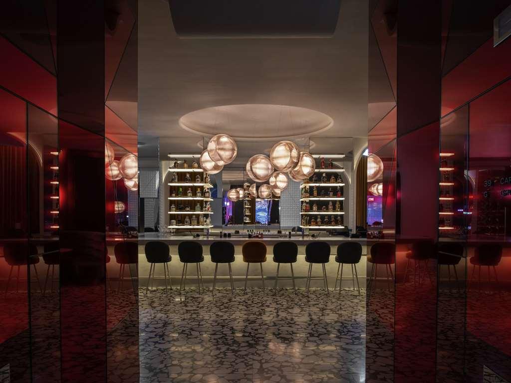ホテル Mondrian 香港 レストラン 写真